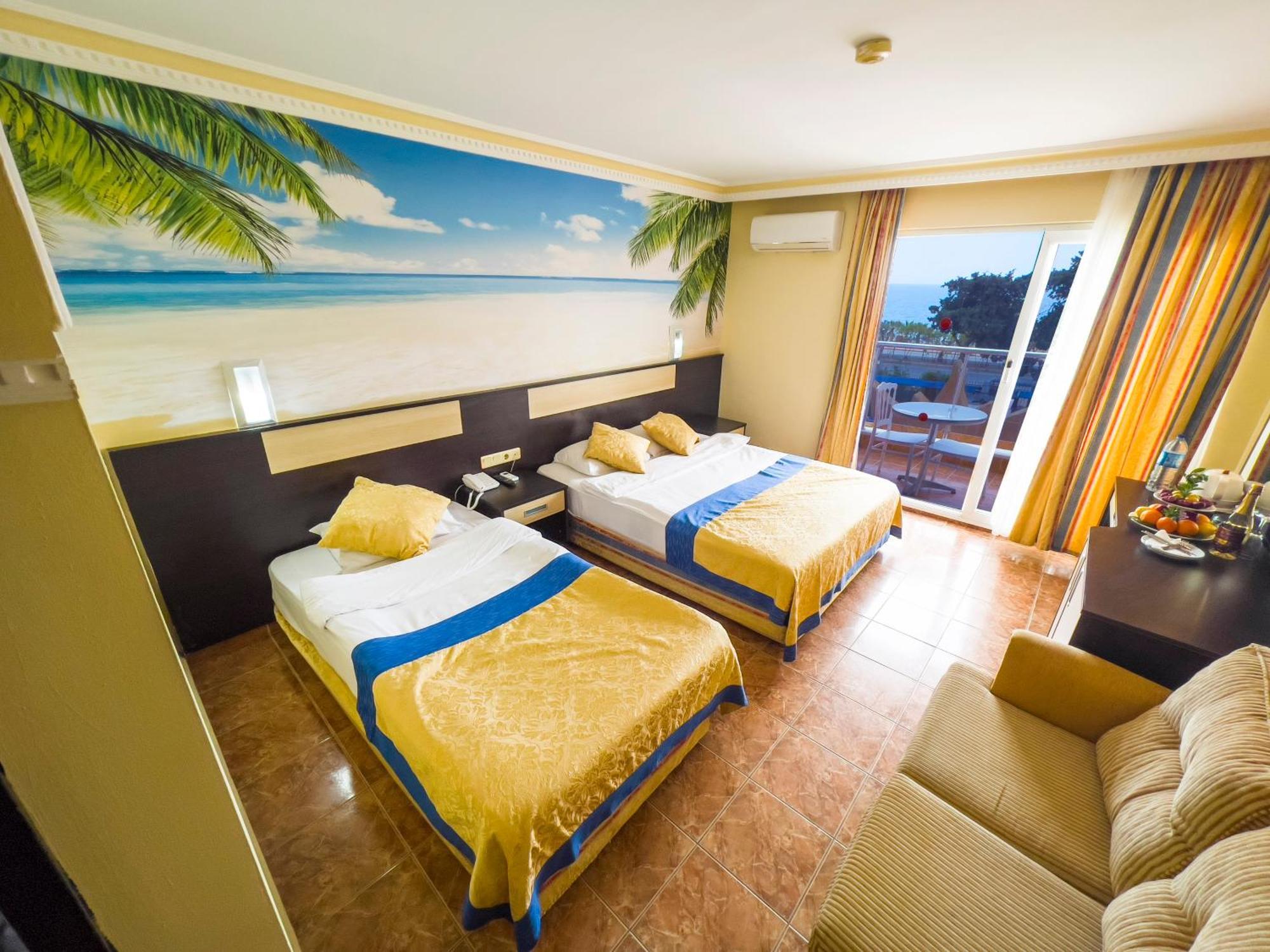 First Class Hotel Alanya Esterno foto