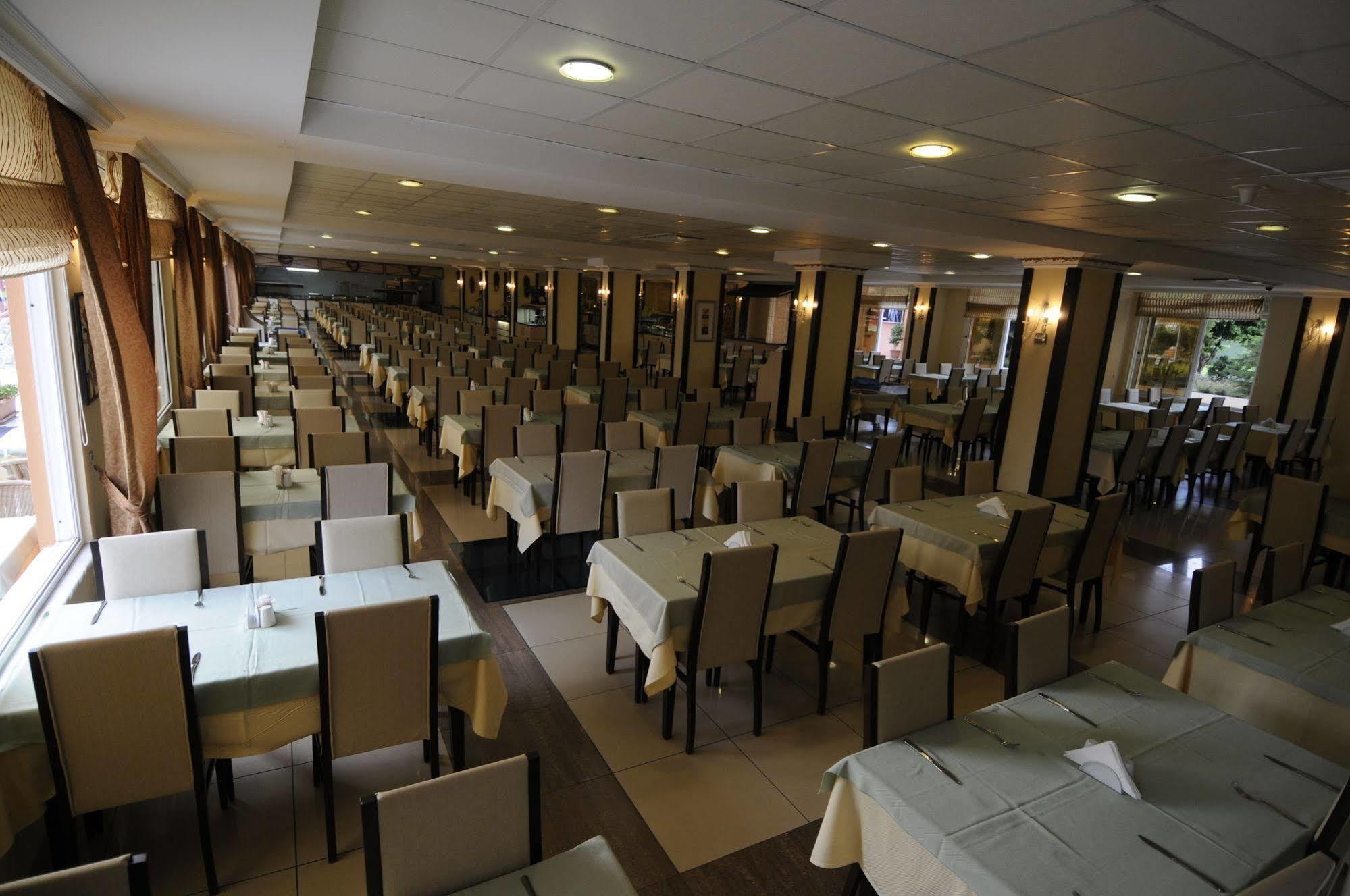 First Class Hotel Alanya Esterno foto